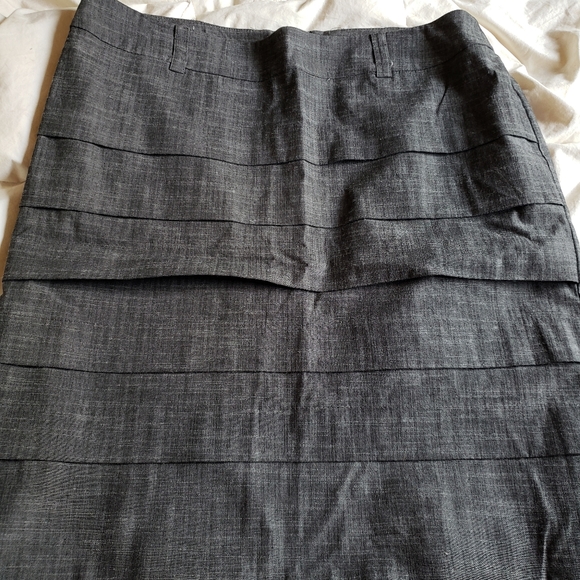 Great skirt worn twice - Picture 2 of 4